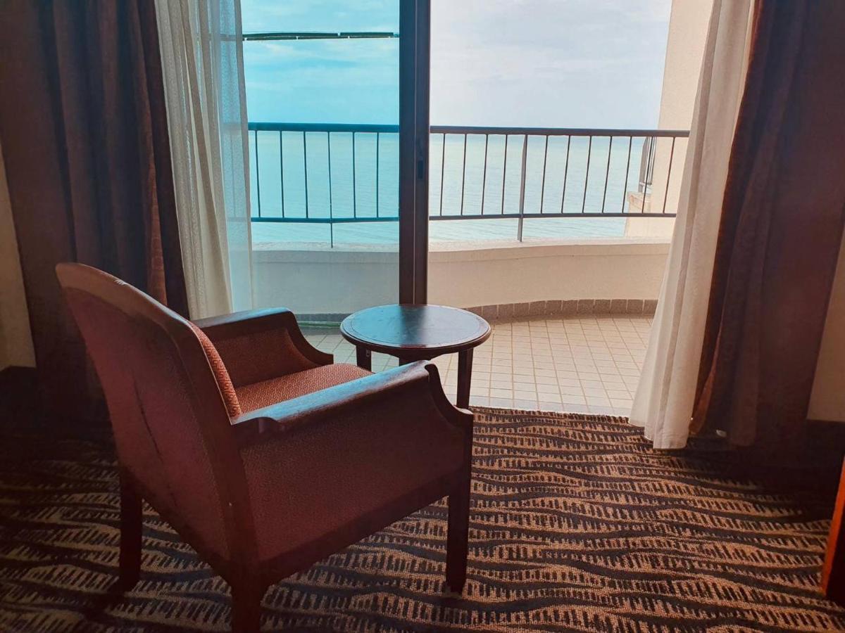 Seaview Deluxe Studio Couples Room S Tandzsung Bungah Kültér fotó