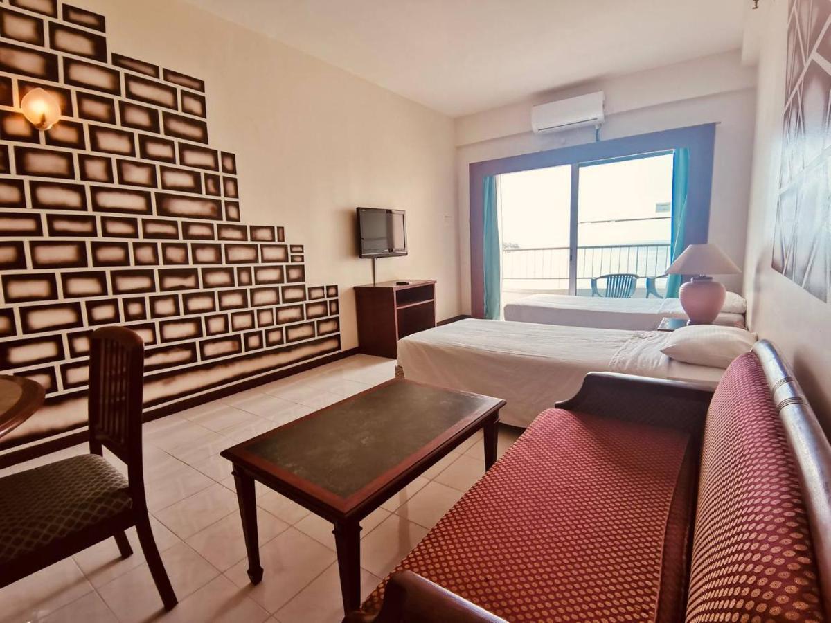 Seaview Deluxe Studio Couples Room S Tandzsung Bungah Kültér fotó