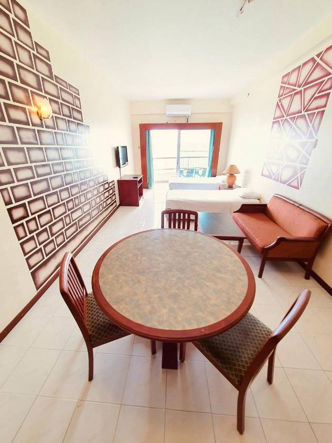 Seaview Deluxe Studio Couples Room S Tandzsung Bungah Kültér fotó