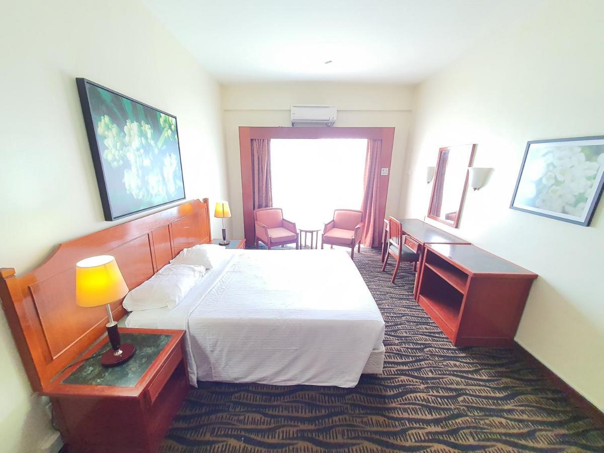 Seaview Deluxe Studio Couples Room S Tandzsung Bungah Kültér fotó