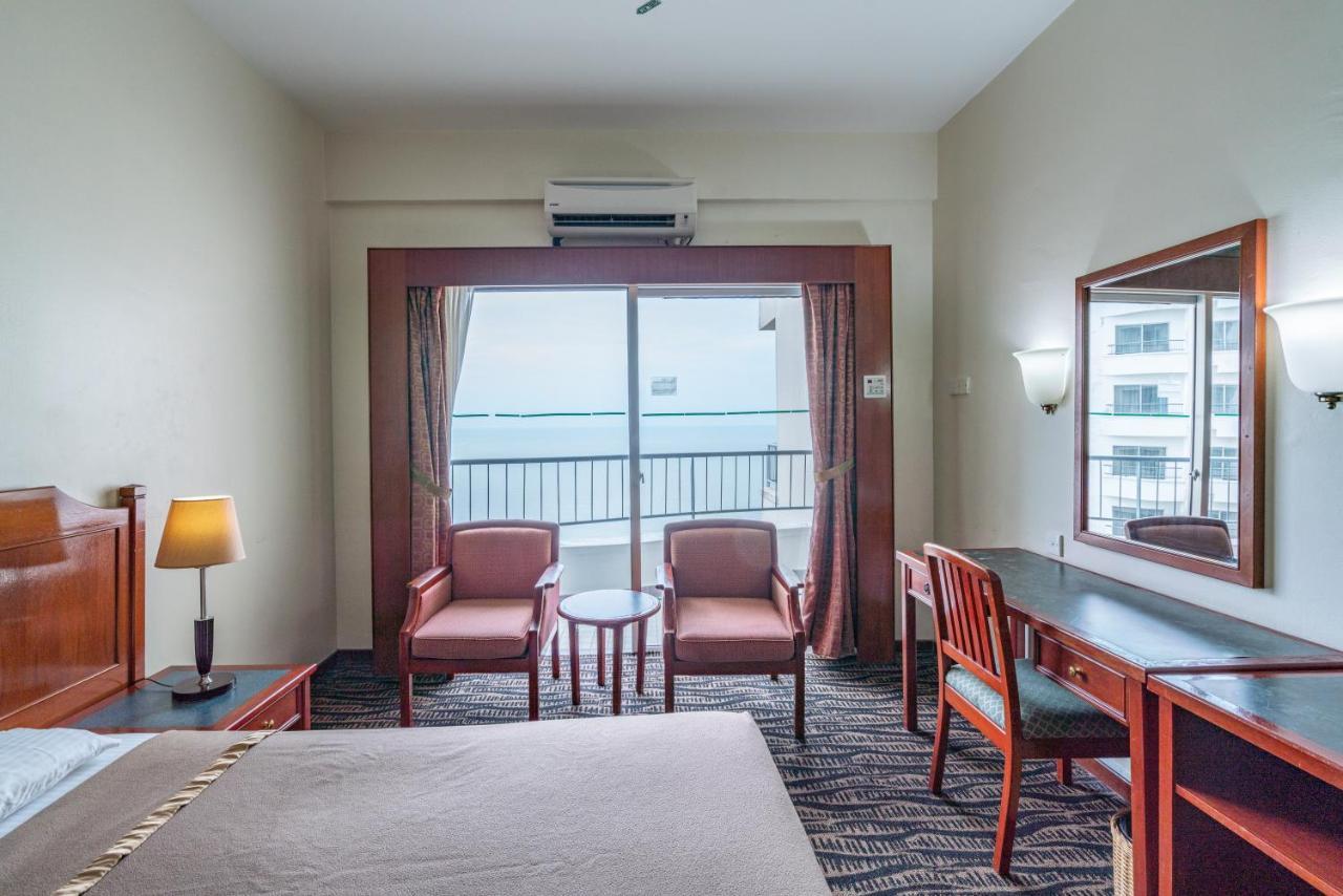 Seaview Deluxe Studio Couples Room S Tandzsung Bungah Kültér fotó