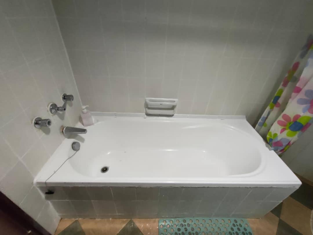 Seaview Deluxe Studio Couples Room S Tandzsung Bungah Kültér fotó