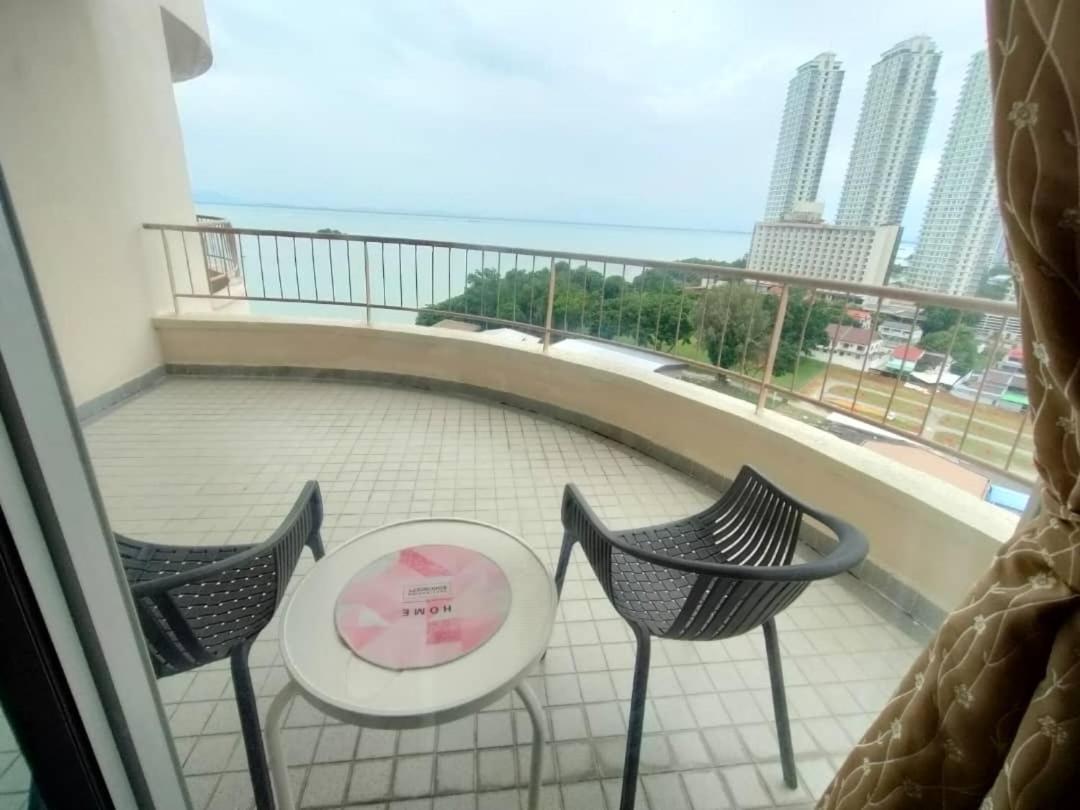 Seaview Deluxe Studio Couples Room S Tandzsung Bungah Kültér fotó